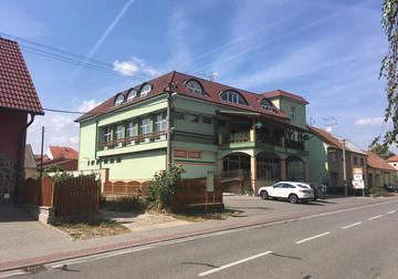 Hotel & Penzion Albor - Čejkovice